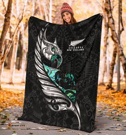 New Zealand Premium Blanket Manaia Paua Fern Wing White
