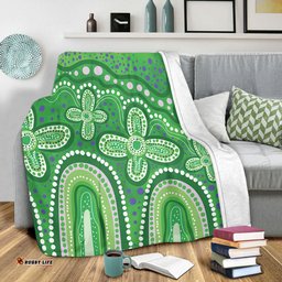 Australia Aboriginal Blanket - Dot painting illustration in Aboriginal style Green Blanket