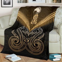 maori manaia new zealand premium blanket gold