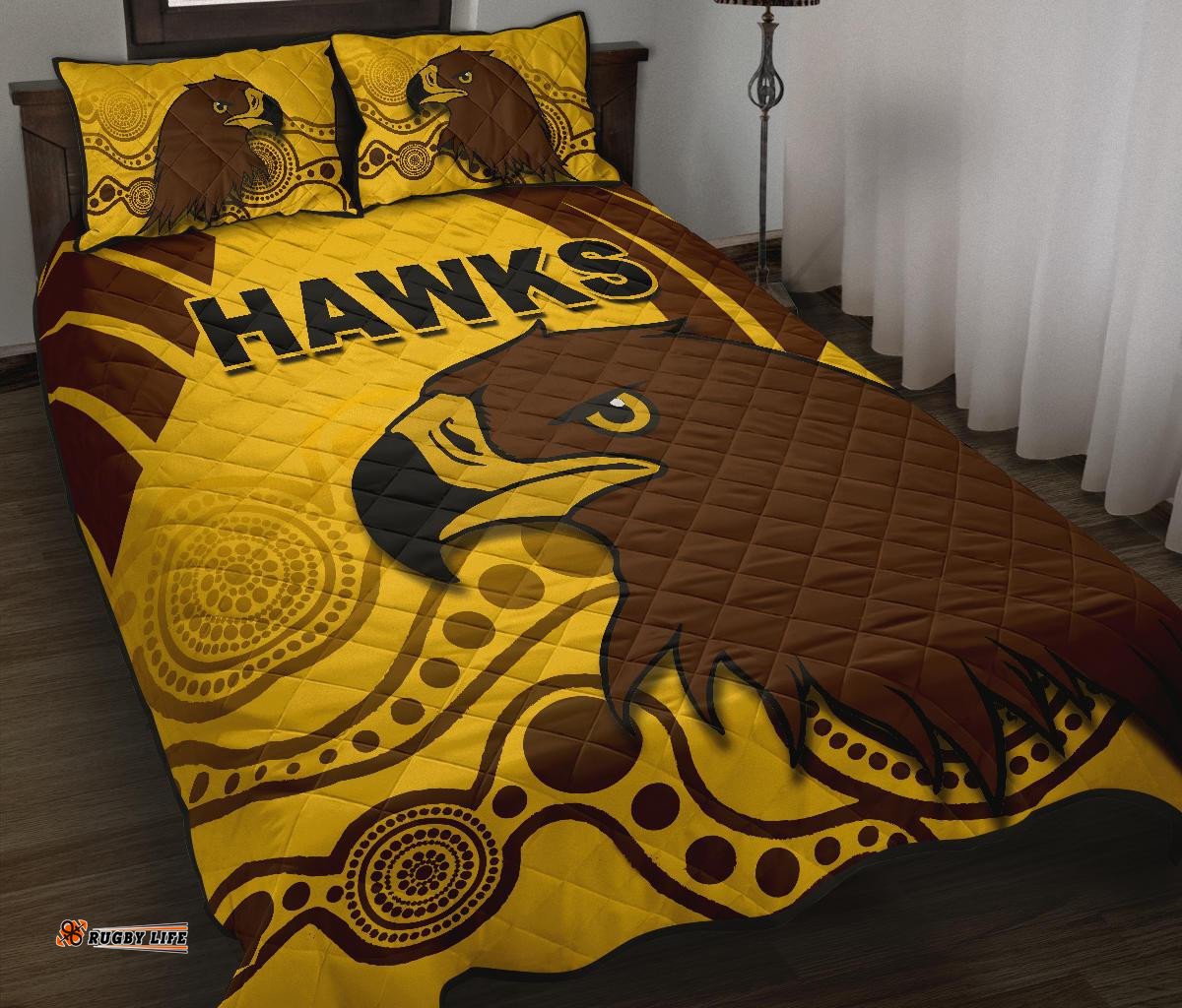 Hawks Quilt Bed Set