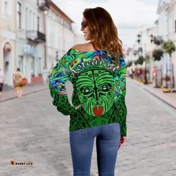 Integrity Maori Ta Moko Women Off Shoulder Sweater Kiwi and Paua Green K13