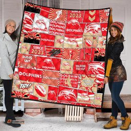 Redcliffe Dolphins Premium Quilt - Team Of Us Die Hard Fan Supporters Comic Style