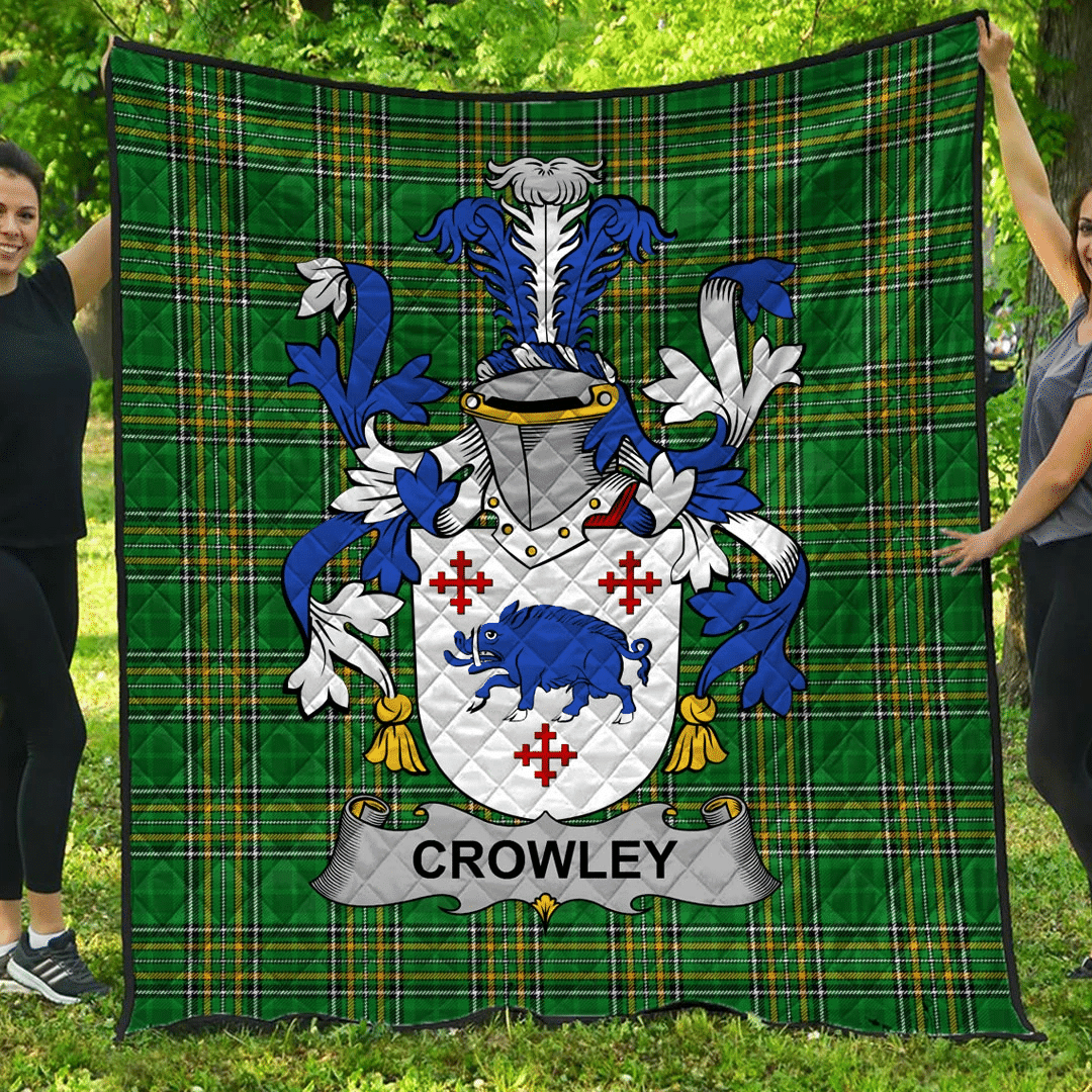 1sttheworld Premium Quilt - Crowley Irish Family Crest Quilt - Irish National Tartan A7 | 1sttheworld.com