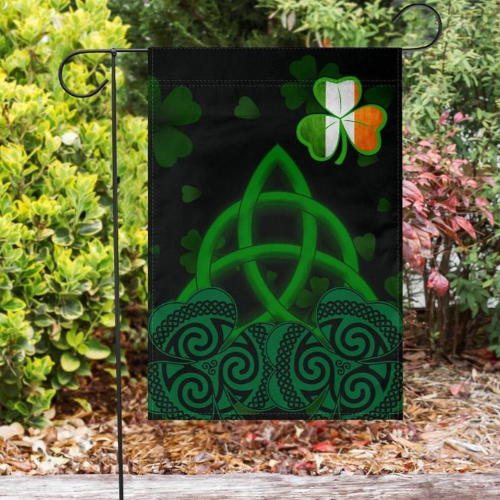 Ireland Flag - Celtic Knot And Shamrock Patterns