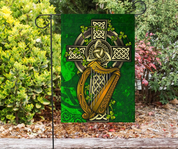 Ireland Celtic Flag  - Ireland Coat Of Arms with Shamrock Patterns - BN18