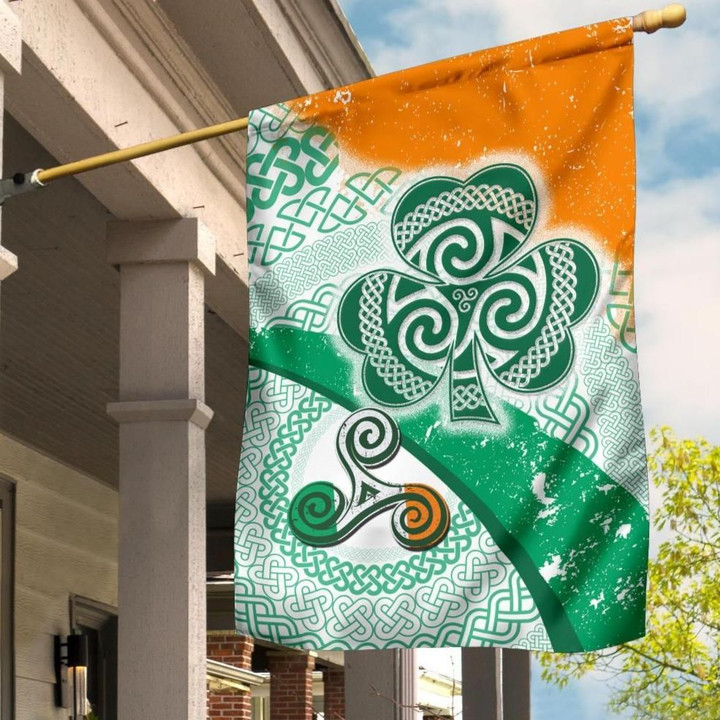Ireland Celtic Flag - Ireland Shamrock With Celtic Patterns - BN23