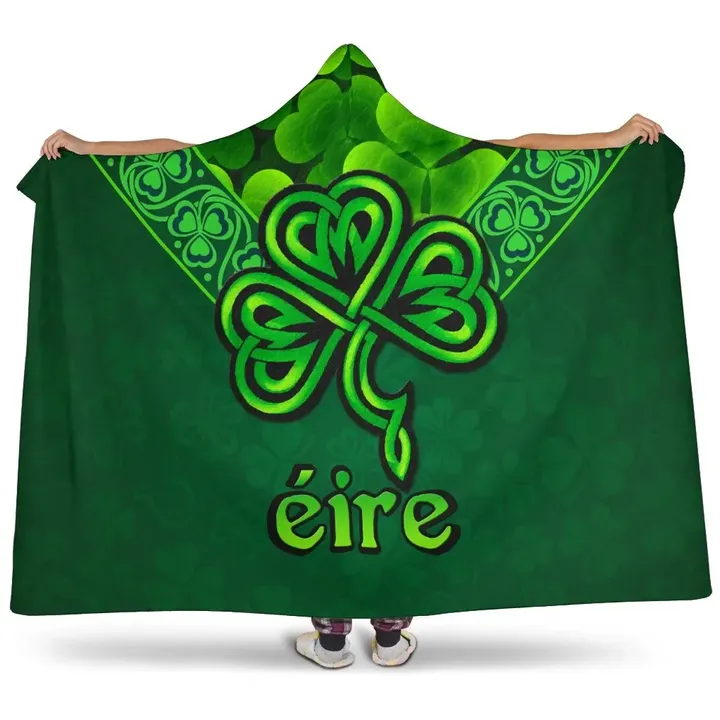 Ireland Celtic Hooded Blanket - Irish Shamrock Triangle Style - BN22