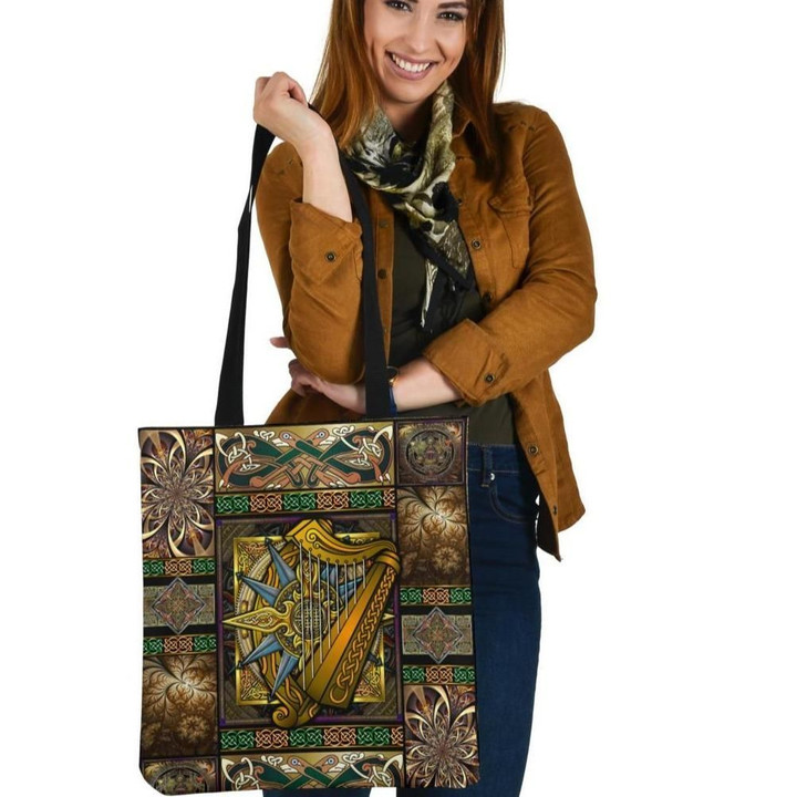 Ireland Celtic Tote Bags , Ireland Coat Of Arms With Celtic Compass