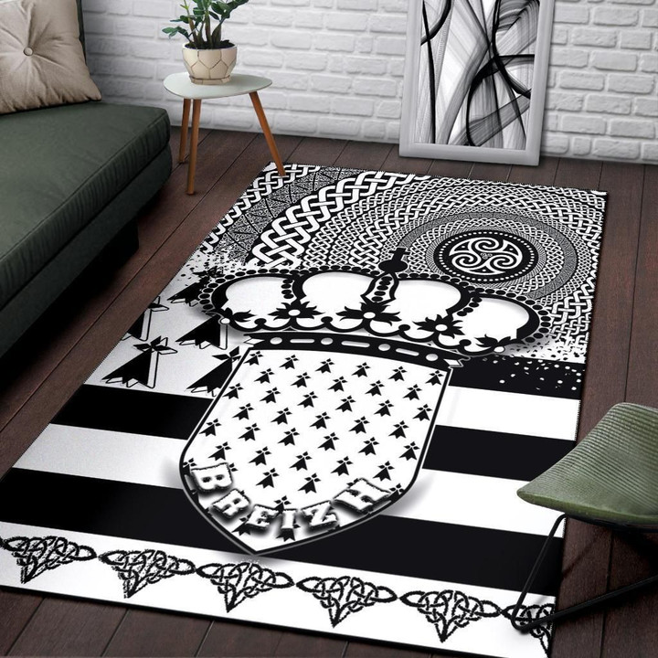 Celtic Brittany Area Rug - Brittany Flag With Triskelion Symbols