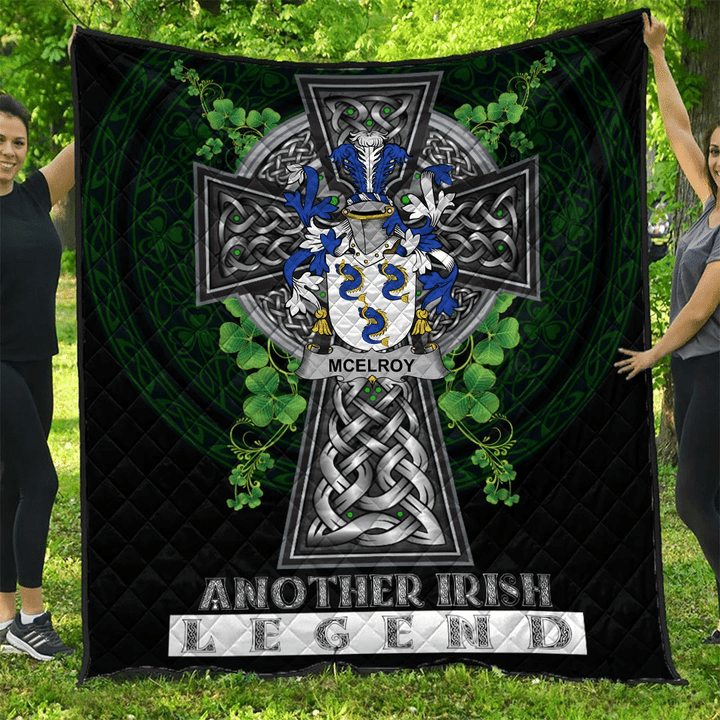 1sttheworld Premium Quilt - McElroy or Gilroy Irish Family Crest Quilt - Irish Legend A7 | 1sttheworld.com