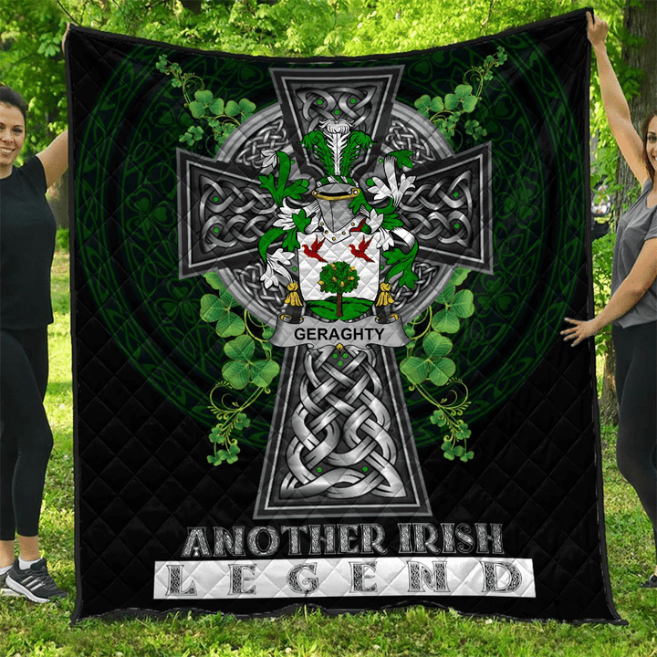 1sttheworld Premium Quilt - Geraghty or McGarrity Irish Family Crest Quilt - Irish Legend A7 | 1sttheworld.com