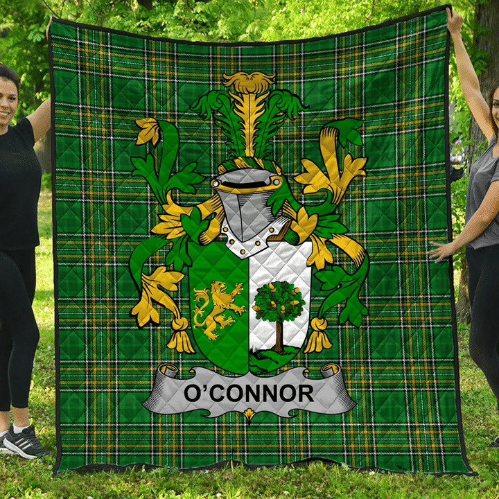 1sttheworld Premium Quilt - Connor Or O'Connor (Sligo) Irish Family Crest Quilt - Irish National Tartan A7 | 1sttheworld.com
