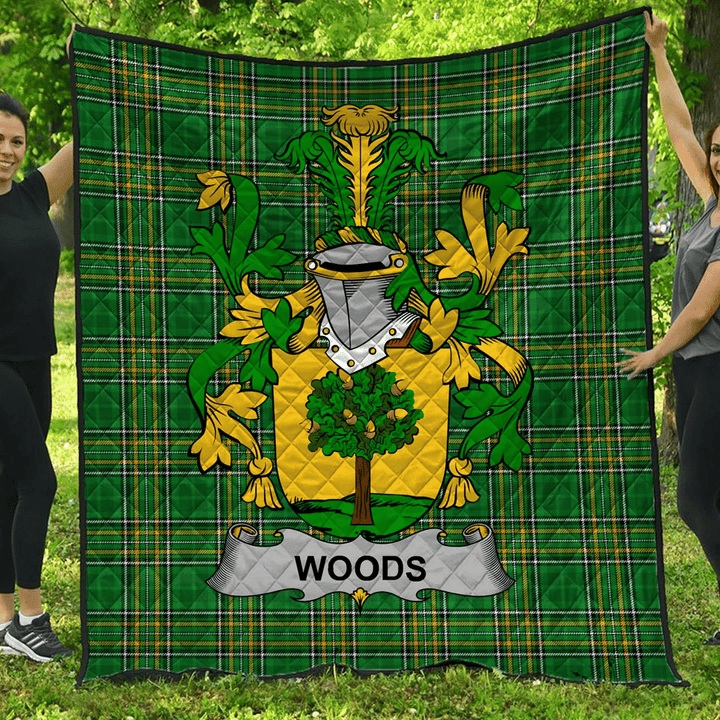 1sttheworld Premium Quilt - Woods Irish Family Crest Quilt - Irish National Tartan A7 | 1sttheworld.com