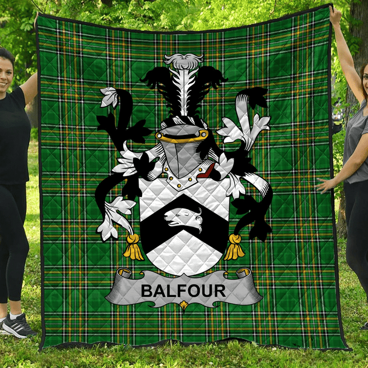 1sttheworld Premium Quilt - Balfour Irish Family Crest Quilt - Irish National Tartan A7 | 1sttheworld.com