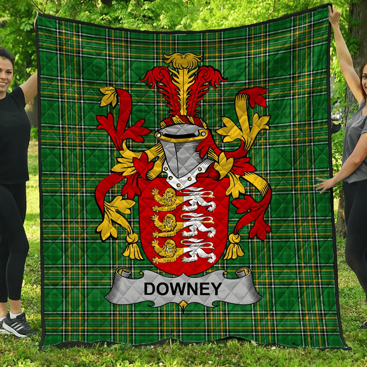 1sttheworld Premium Quilt - Downey Or O'Downey Irish Family Crest Quilt - Irish National Tartan A7 | 1sttheworld.com