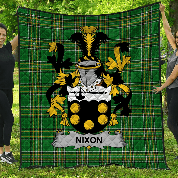 1sttheworld Premium Quilt - Nixon Irish Family Crest Quilt - Irish National Tartan A7 | 1sttheworld.com
