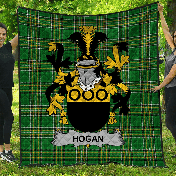 1sttheworld Premium Quilt - Hogan Or O'Hogan Irish Family Crest Quilt - Irish National Tartan A7 | 1sttheworld.com