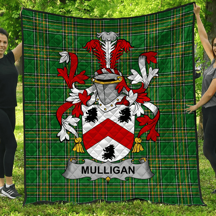 1sttheworld Premium Quilt - Mulligan Or O'Mulligan Irish Family Crest Quilt - Irish National Tartan A7 | 1sttheworld.com