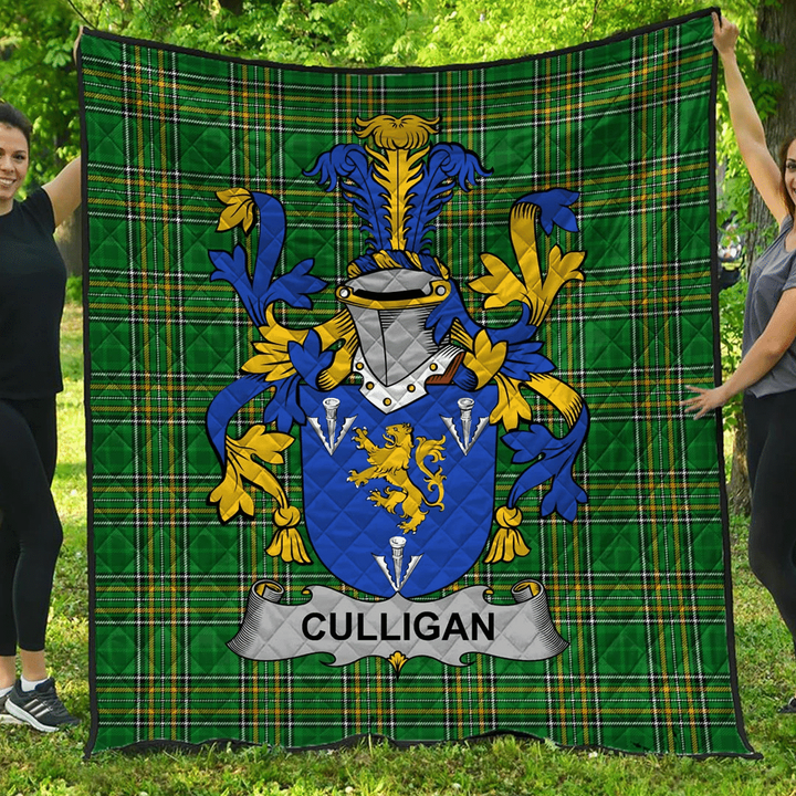 1sttheworld Premium Quilt - Culligan Or Mccolgan Irish Family Crest Quilt - Irish National Tartan A7 | 1sttheworld.com