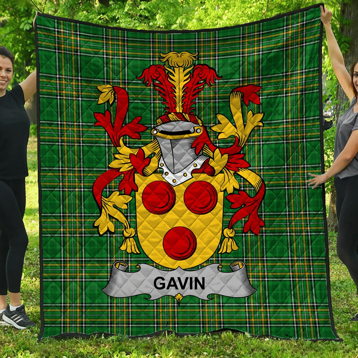 1sttheworld Premium Quilt - Gavin Or O'Gavan Irish Family Crest Quilt - Irish National Tartan A7 | 1sttheworld.com