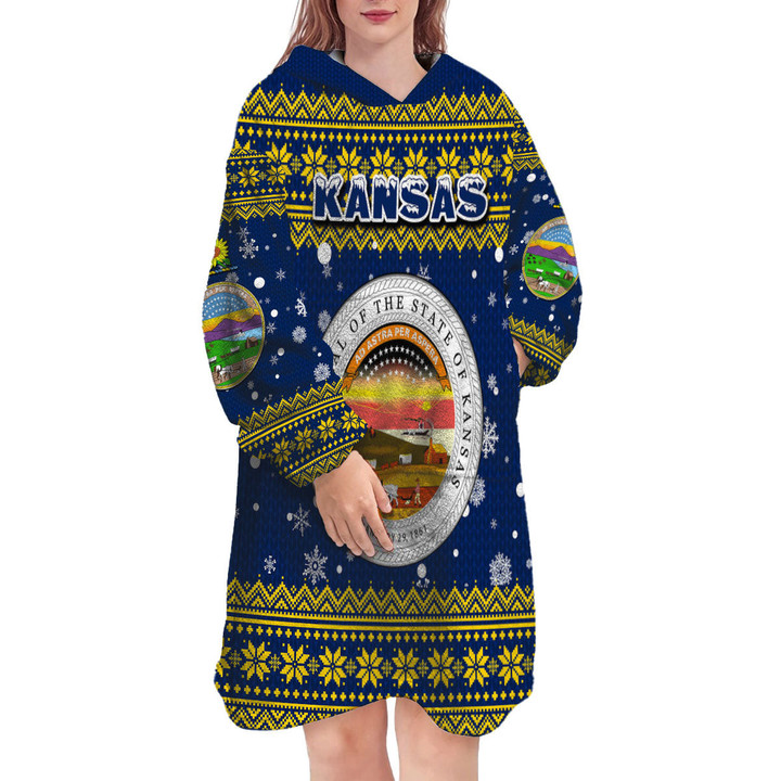 1sttheworld Clothing - Kansas Christmas Pattern Snug Hoodie A31