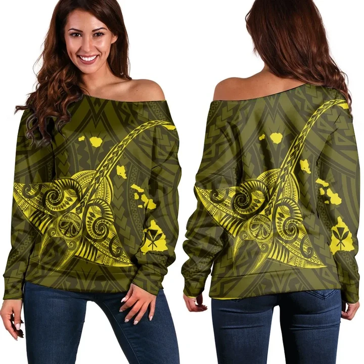 Hawaiian Map Kanaka Manta Ray Polynesian Women's Off Shoulder Sweater Yellow - AH - J4R