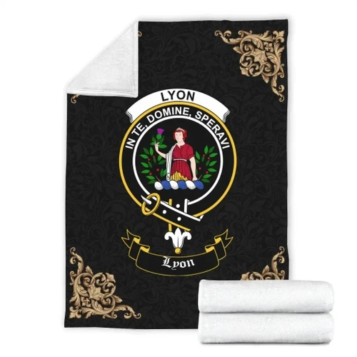 Lyon Crest Tartan Premium Blanket Black A91