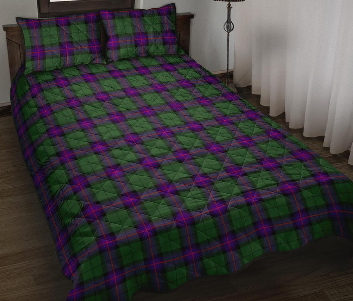 Armstrong Modern Tartan Quilt Bed Set K7