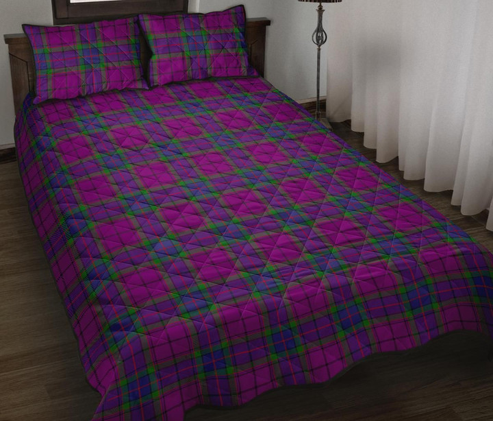 Wardlaw Modern Tartan Quilt Bed Set