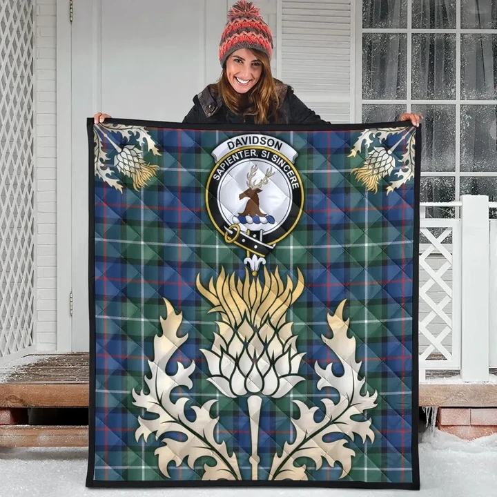 Davidson of Tulloch  Clan Crest Tartan Scotland Thistle Gold Royal Premium Quilt K32
