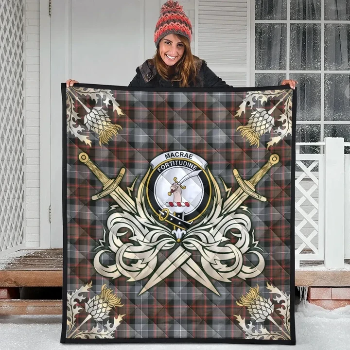 MacRae Hunting Weathered Clan Crest Tartan Scotland Thistle Symbol Gold Royal Premium Quilt