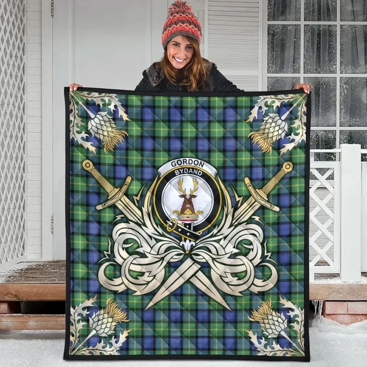 Gordon Old Ancient Clan Crest Tartan Scotland Thistle Symbol Gold Royal Premium Quilt
