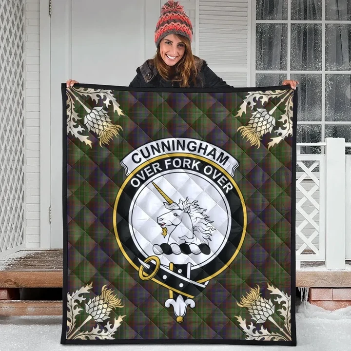 Cunningham Hunting Modern Clan Crest Tartan Scotland Thistle Gold Pattern Premium Quilt K32