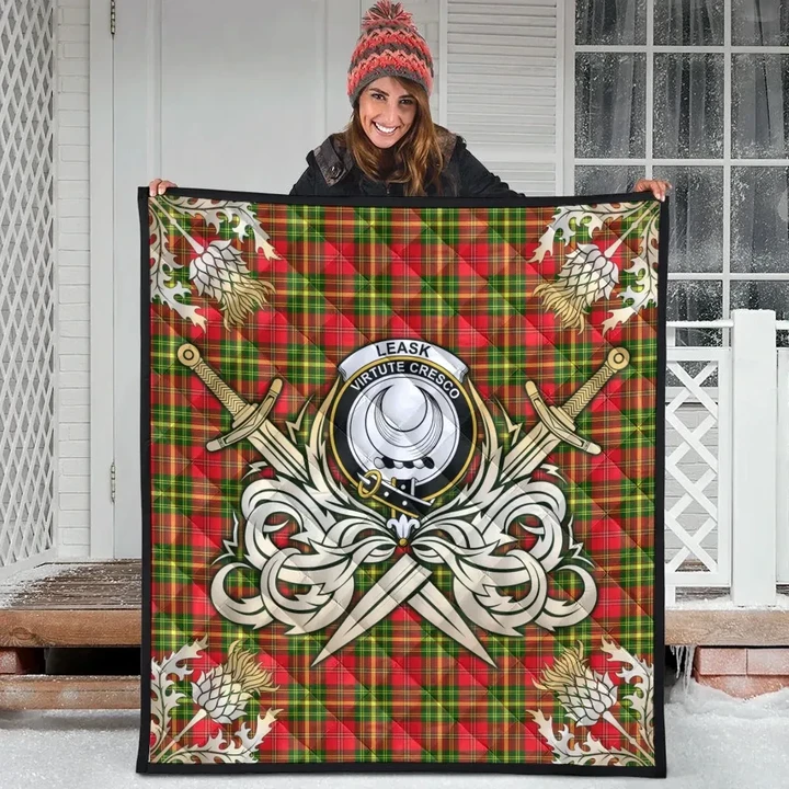 Leask Clan Crest Tartan Scotland Thistle Symbol Gold Royal Premium Quilt