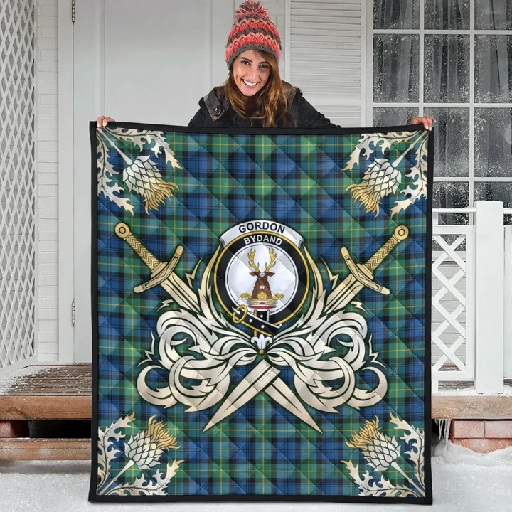 Gordon Ancient Clan Crest Tartan Scotland Thistle Symbol Gold Royal Premium Quilt