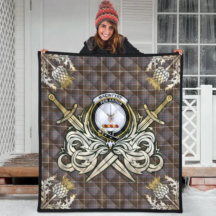 MacIntyre Hunting Weathered Clan Crest Tartan Scotland Thistle Symbol Gold Royal Premium Quilt