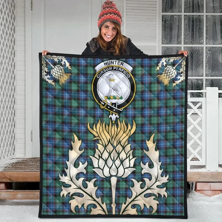Hunter Ancient Clan Crest Tartan Scotland Thistle Gold Royal Premium Quilt