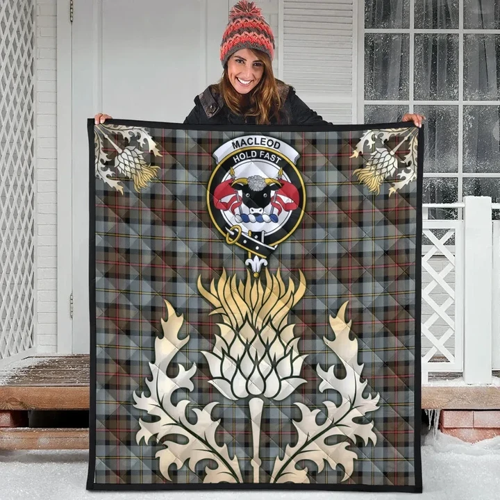 MacLeod of Harris Weathered Clan Crest Tartan Scotland Thistle Gold Royal Premium Quilt