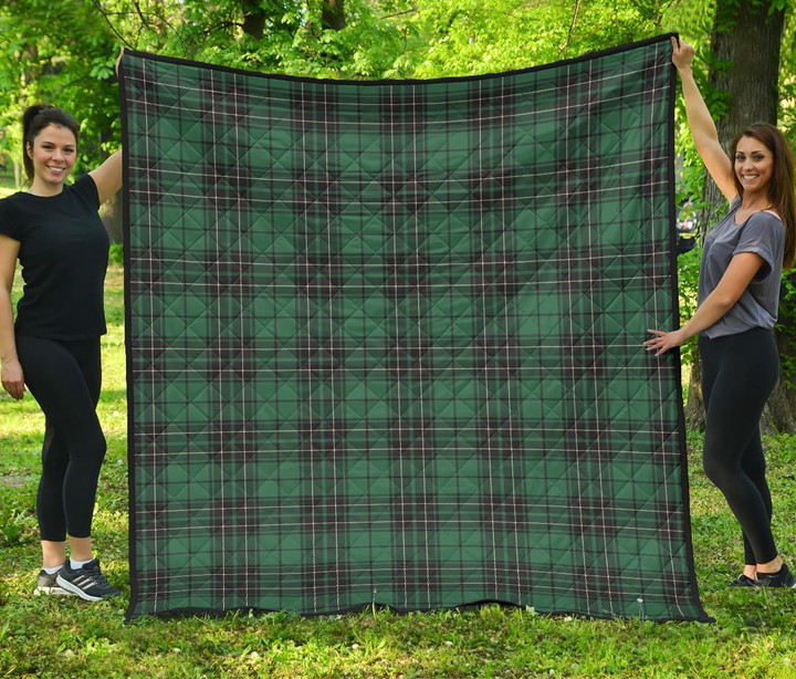 MacLean Hunting Ancient Tartan Premium Quilt | Scottishclans.co
