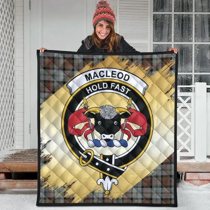 MacLeod of Harris Weathered Clan Crest Tartan Scotland Gold Royal Premium Quilt