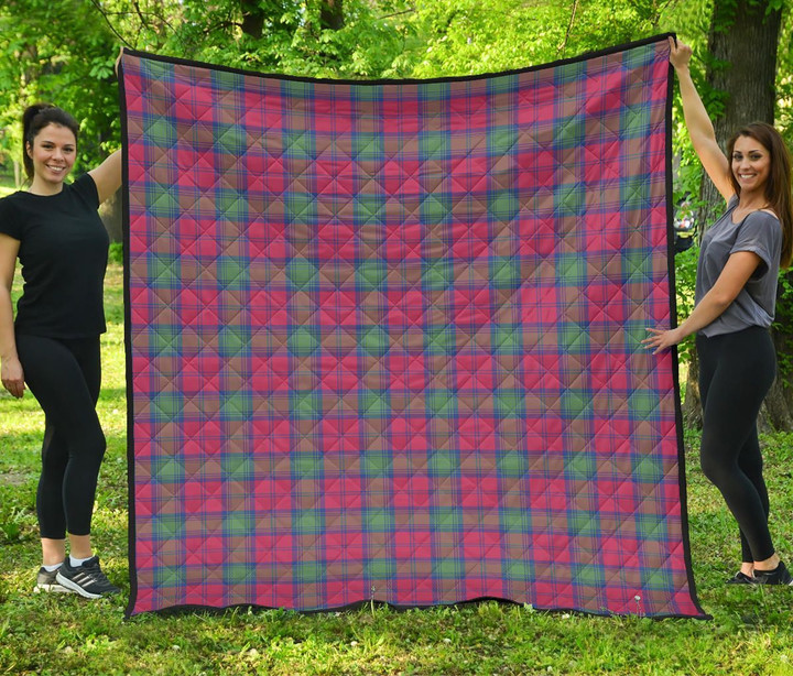 Lindsay Ancient Tartan Premium Quilt | Scottishclans.co
