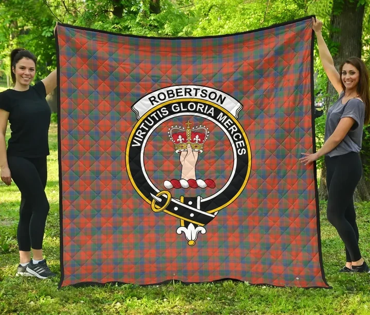 Robertson Ancient Tartan Clan Badge Premium Quilt | Scottishclans.co