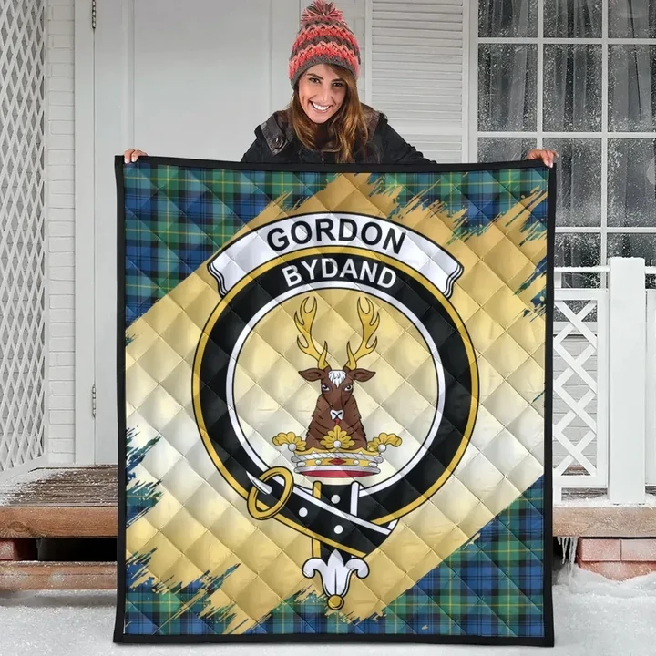 Gordon Ancient Clan Crest Tartan Scotland Gold Royal Premium Quilt