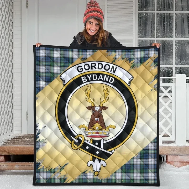 Gordon Dress Ancient Clan Crest Tartan Scotland Gold Royal Premium Quilt
