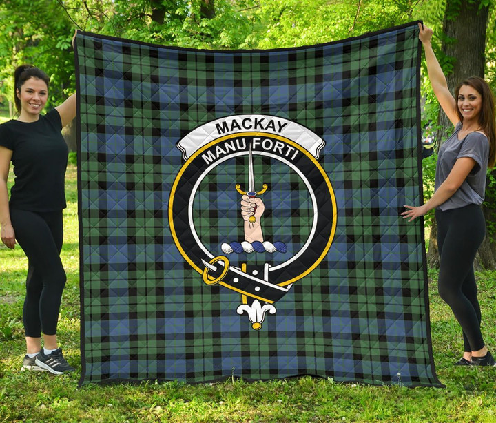 MacKay Ancient Tartan Clan Badge Premium Quilt | Scottishclans.co