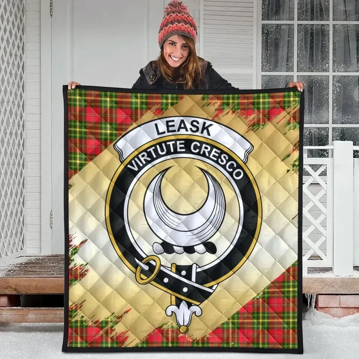 Leask Clan Crest Tartan Scotland Gold Royal Premium Quilt