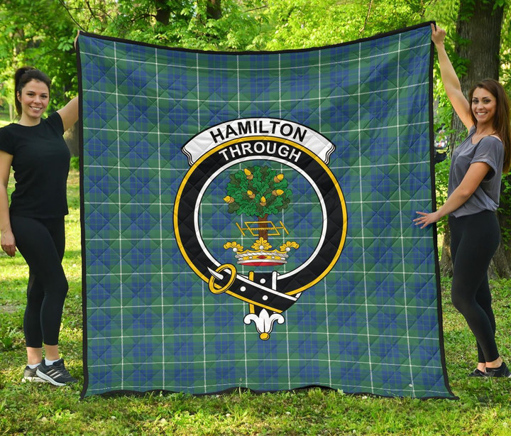 Hamilton Hunting Ancient Tartan Clan Badge Premium Quilt | Scottishclans.co