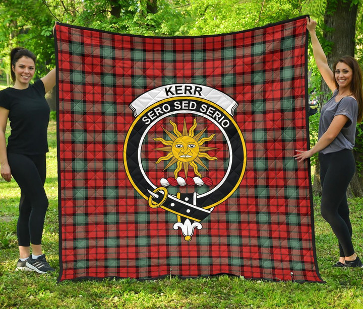 Kerr Ancient Tartan Clan Badge Premium Quilt | Scottishclans.co