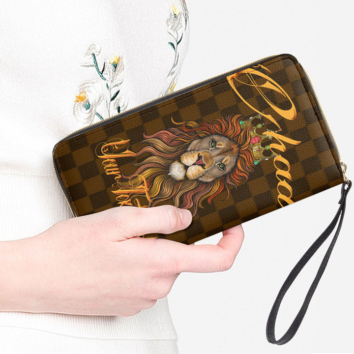 Chad Women's Leather Wallet - King Lion with Crown (You can Personalize Custom Text) A7 | 1sttheworld