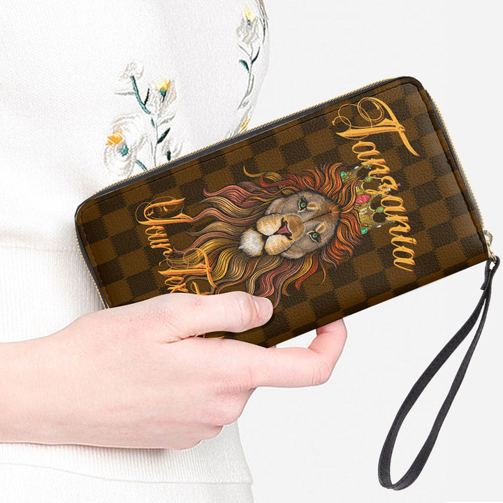 Tanzania Women's Leather Wallet - King Lion with Crown (You can Personalize Custom Text) A7 | 1sttheworld